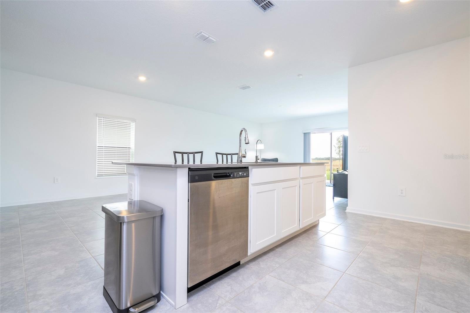 Image 19 of 48 For 668 Daring Drive