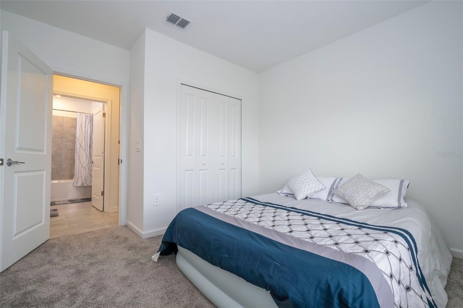 Image 23 of 48 For 668 Daring Drive