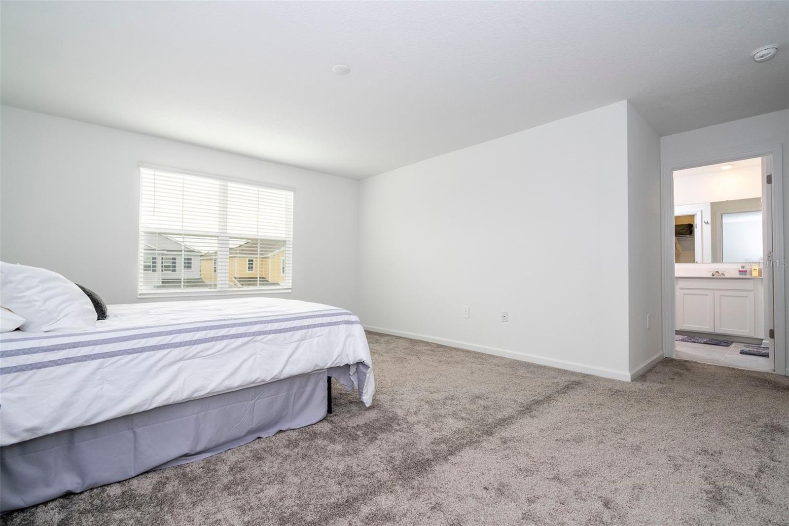 Image 25 of 48 For 668 Daring Drive