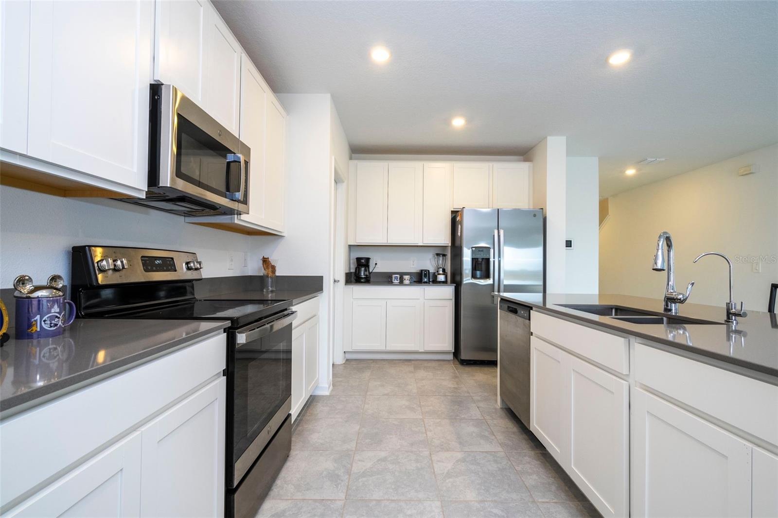 Image 7 of 48 For 668 Daring Drive