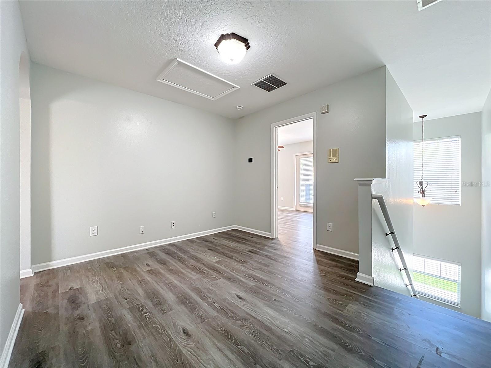 Image 30 of 58 For 16178 Old Ash Loop