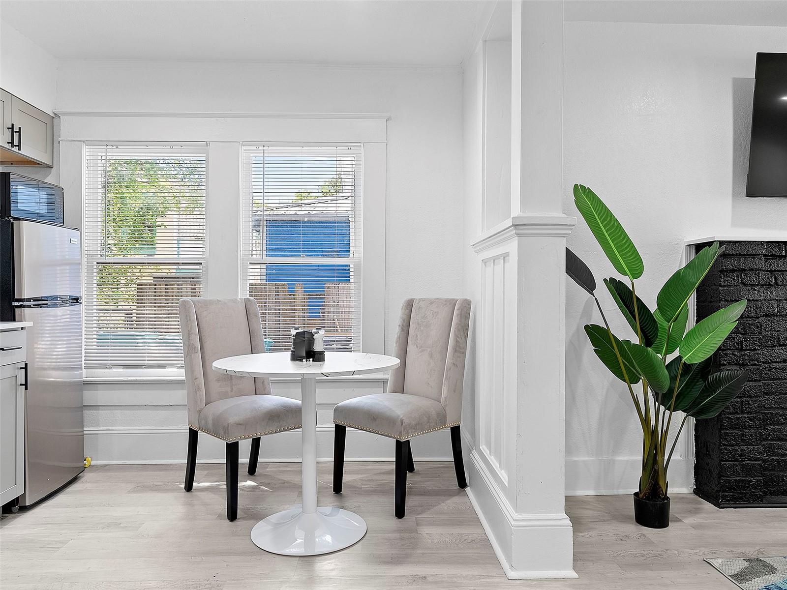 Image 9 of 17 For 412 Harwood Street 1