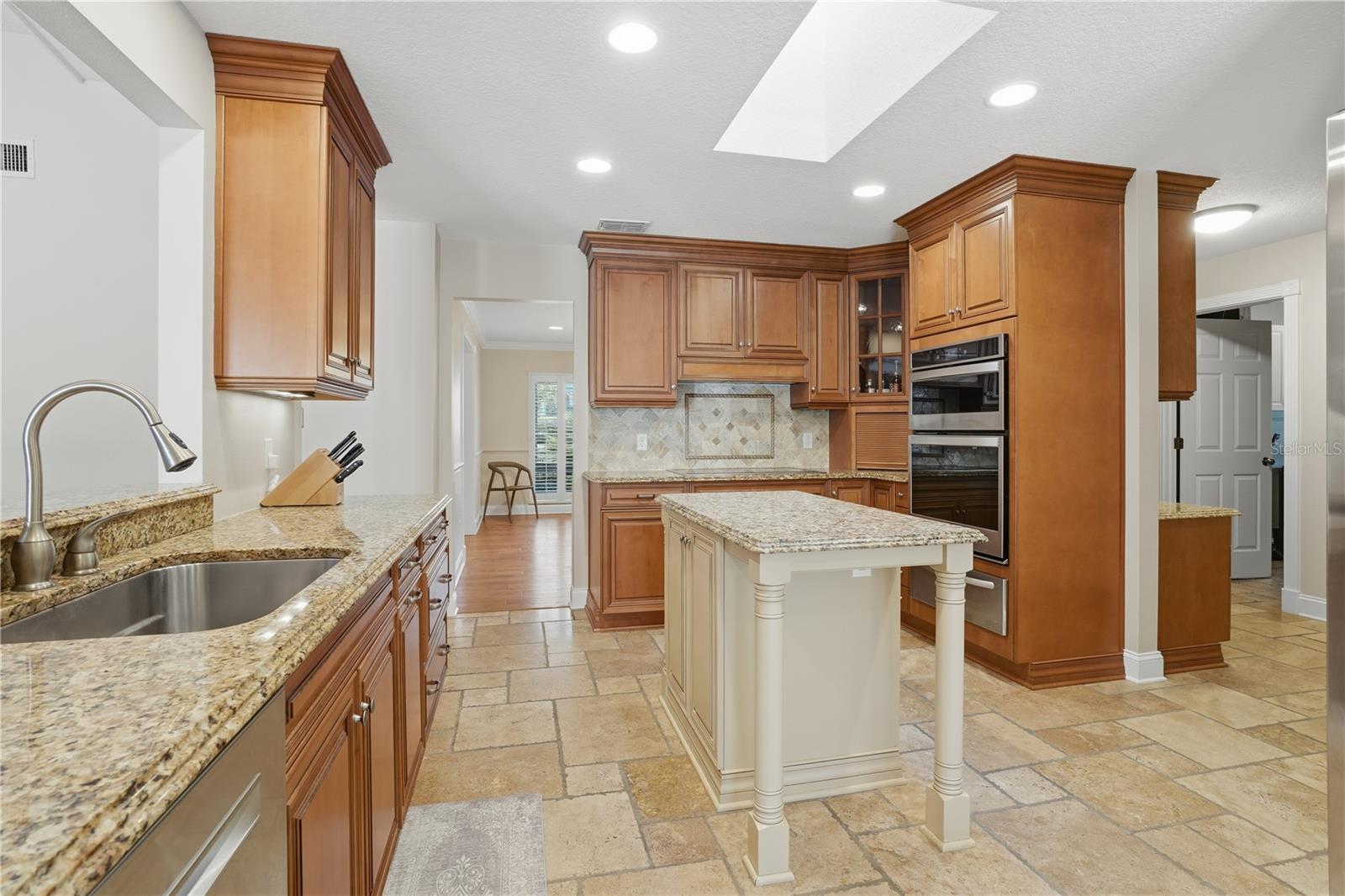 Image 10 of 60 For 1711 Barcelona Way