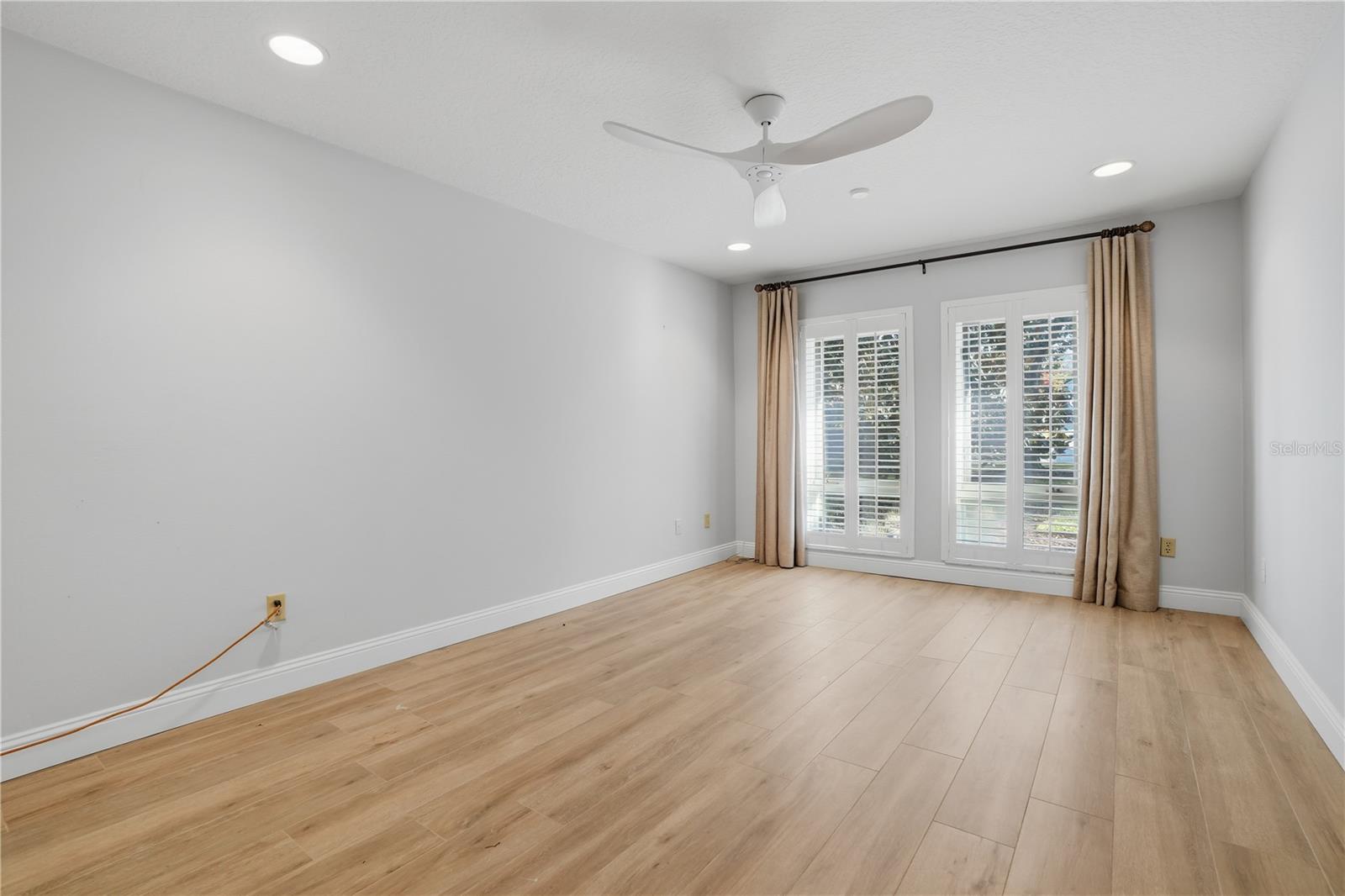 Image 33 of 60 For 1711 Barcelona Way