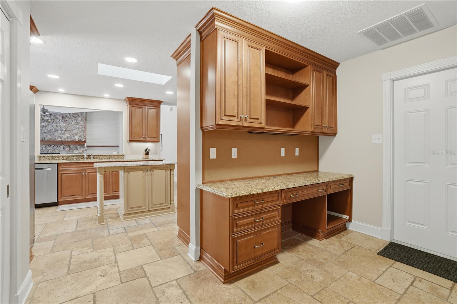 Image 35 of 60 For 1711 Barcelona Way