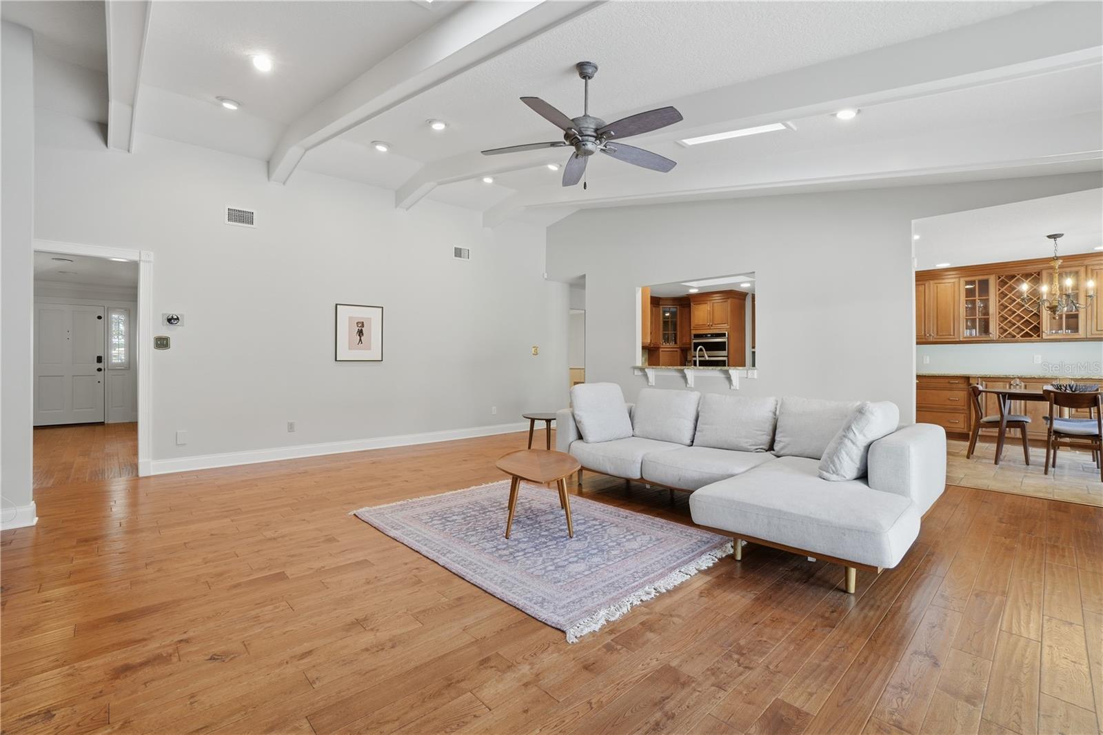 Image 6 of 60 For 1711 Barcelona Way