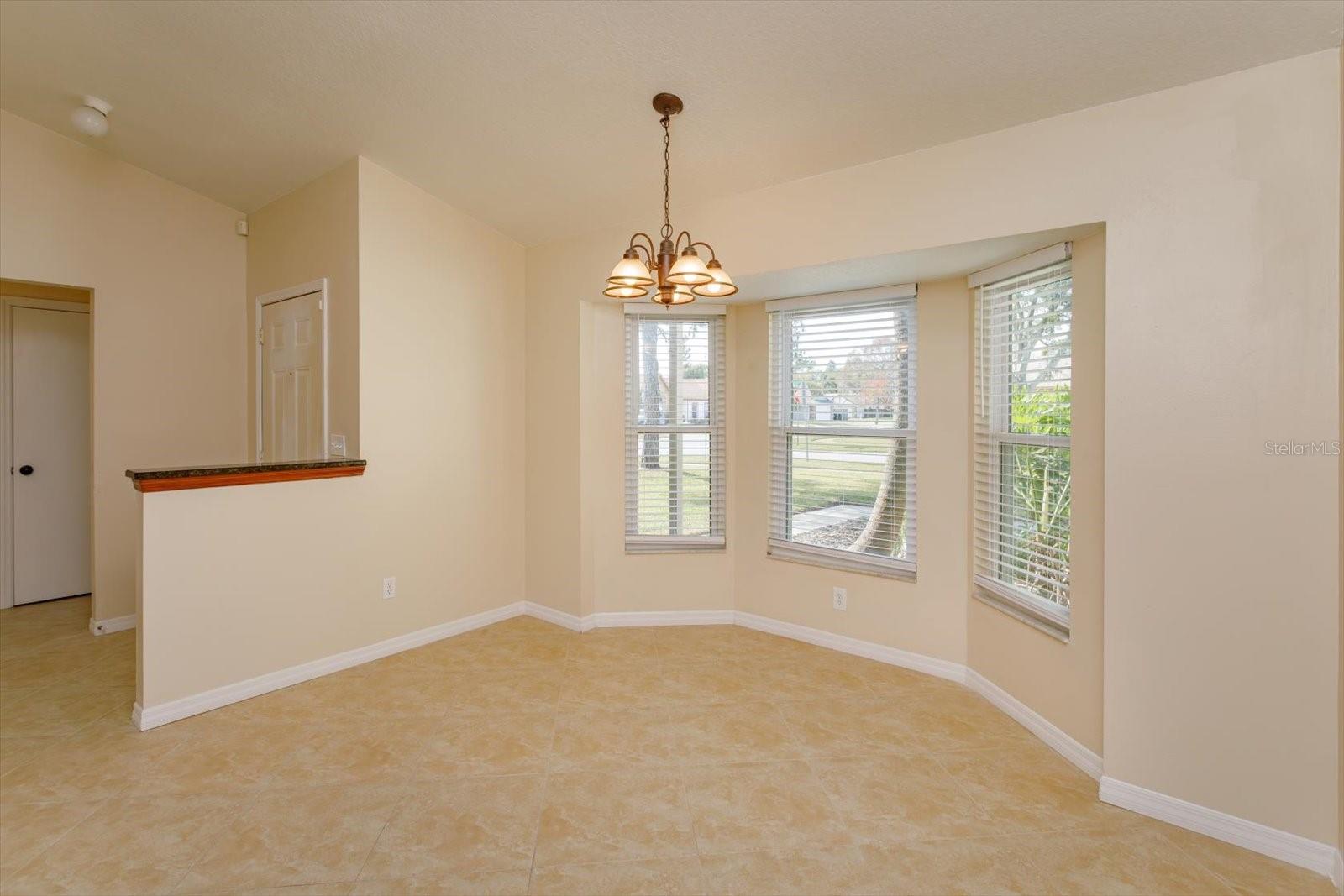 Image 4 of 25 For 3711 Linsbury Street