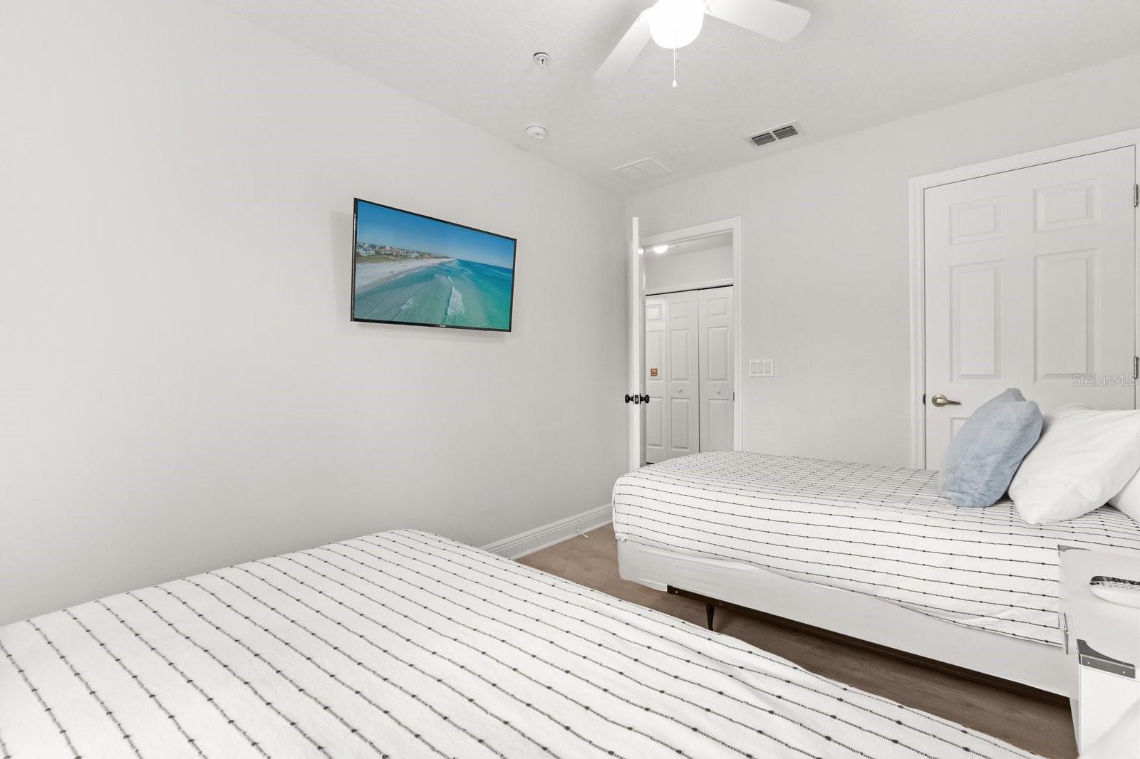 Image 24 of 38 For 856 Assembly Court