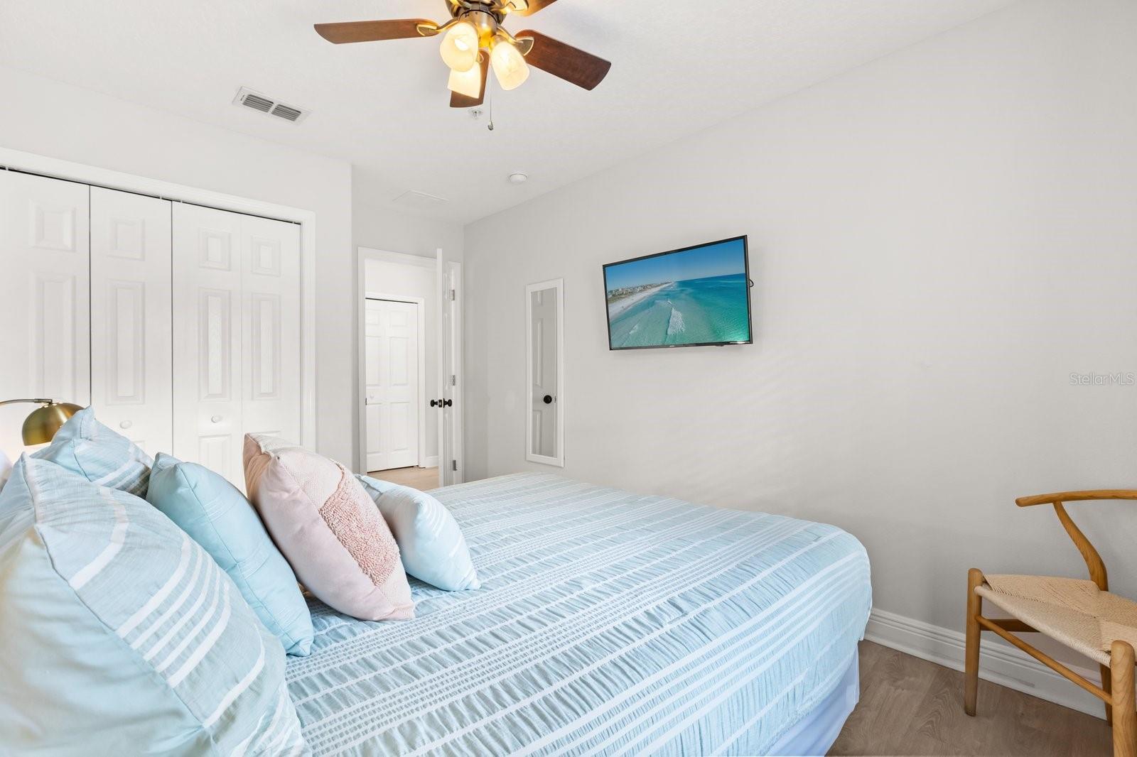 Image 26 of 38 For 856 Assembly Court