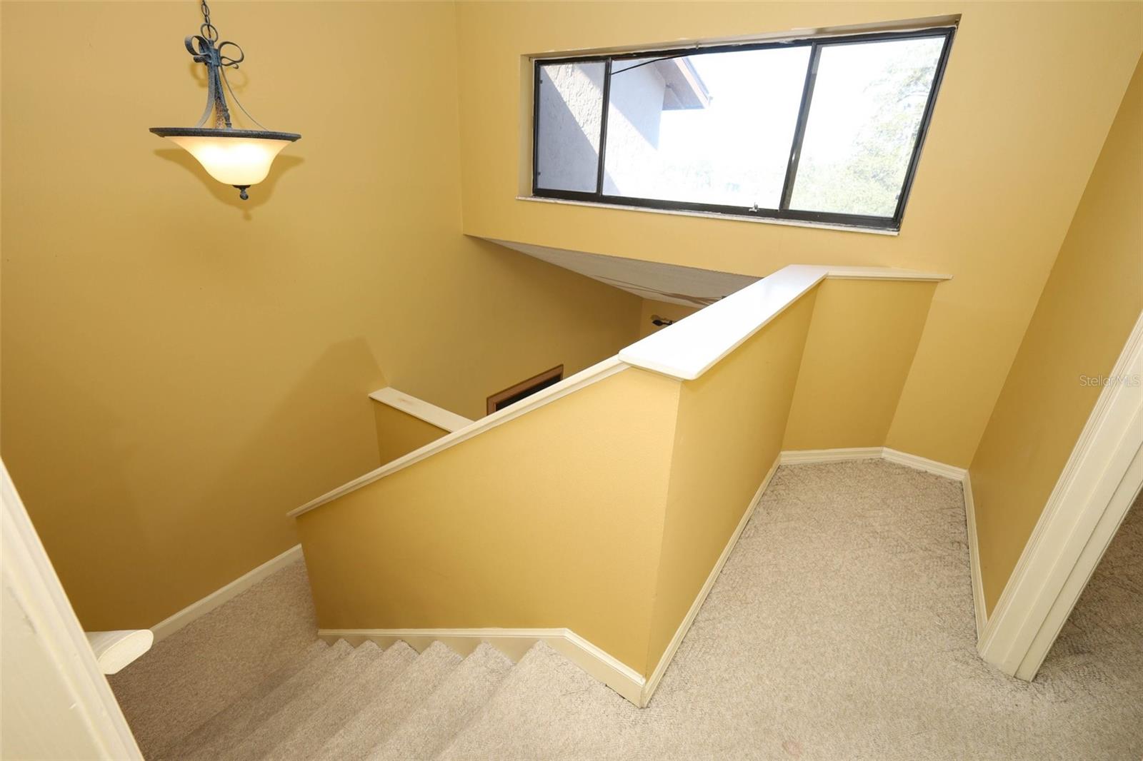 Image 9 of 22 For 356 Golfside Cove 28