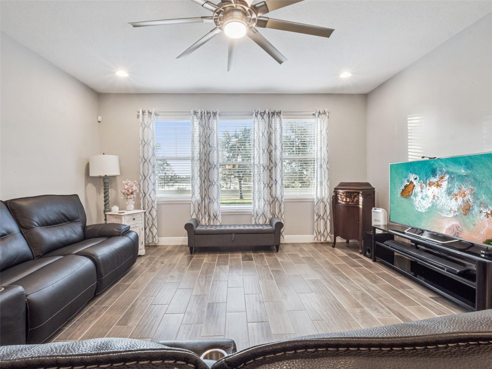 Image 12 of 57 For 8613 Bayview Crossing Drive