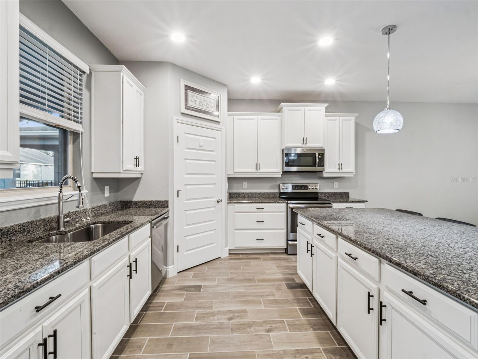 Image 18 of 57 For 8613 Bayview Crossing Drive