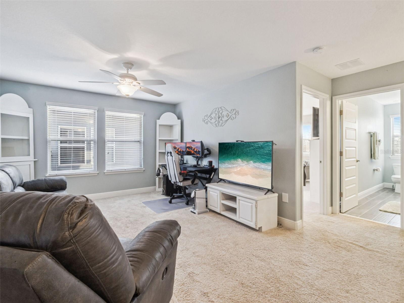 Image 22 of 57 For 8613 Bayview Crossing Drive