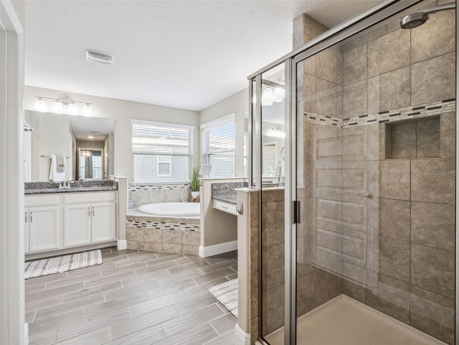 Image 28 of 57 For 8613 Bayview Crossing Drive