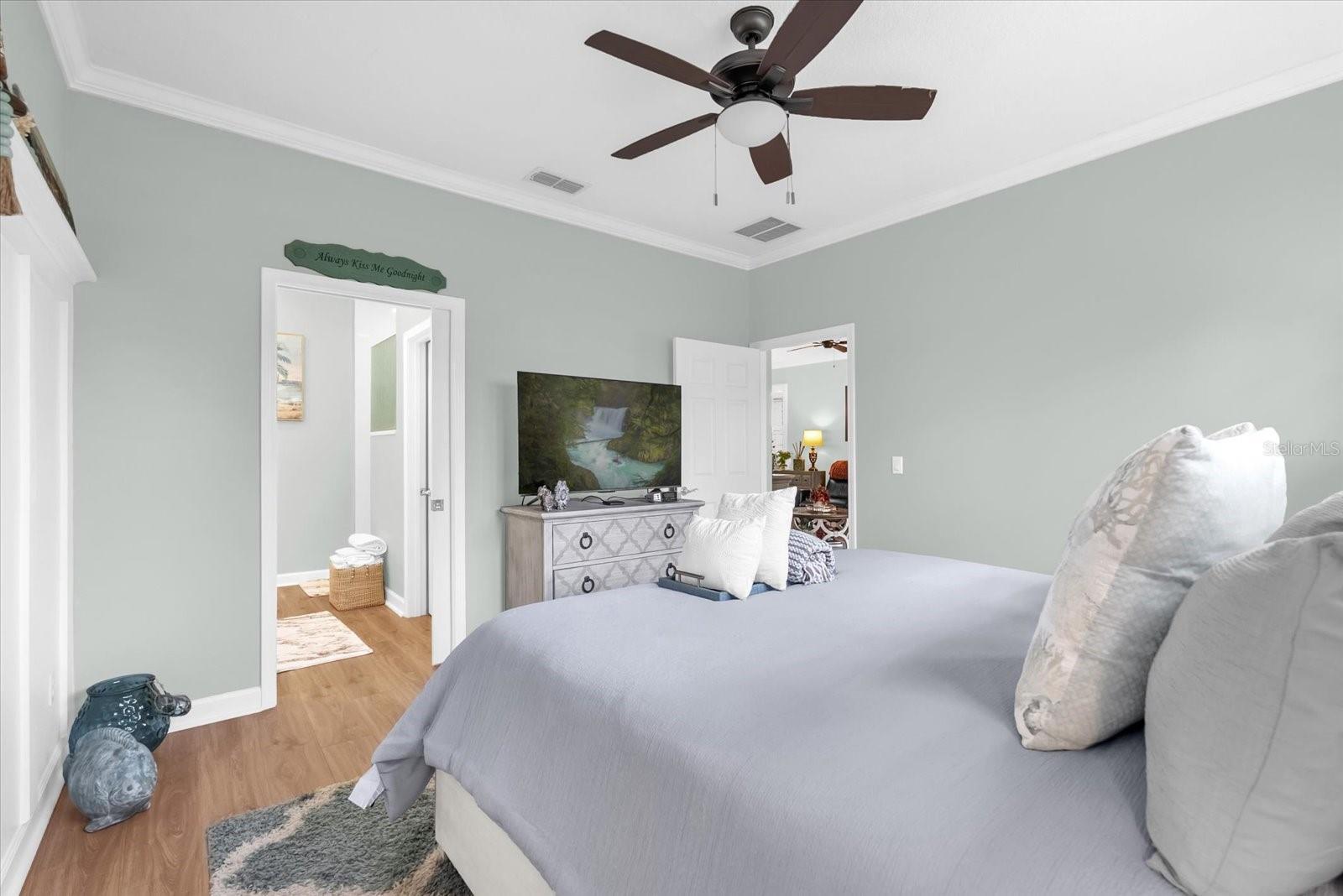 Image 16 of 30 For 22020 Belgian Court