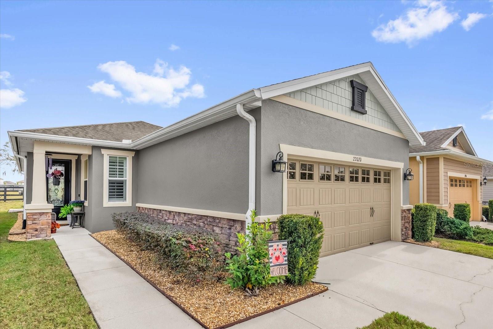 Image 2 of 30 For 22020 Belgian Court