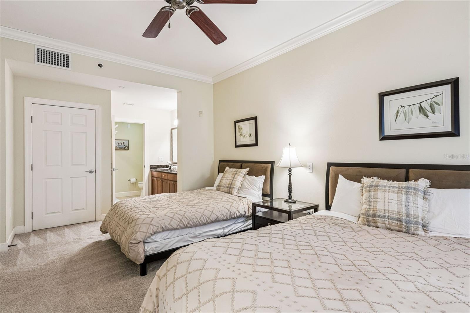 Image 24 of 67 For 1356 Centre Court Drive 202