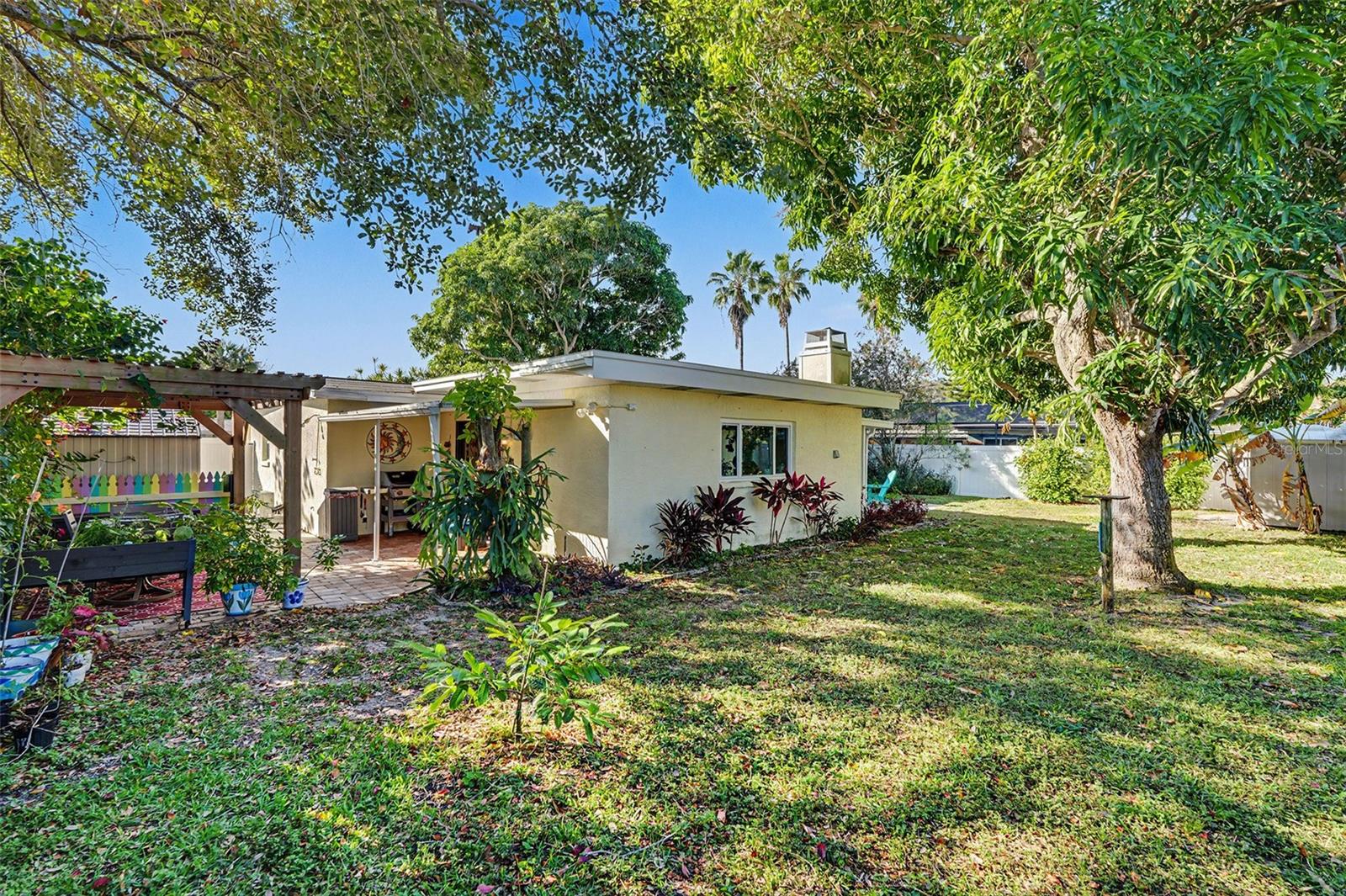 Image 22 of 30 For 206 Harbor Drive