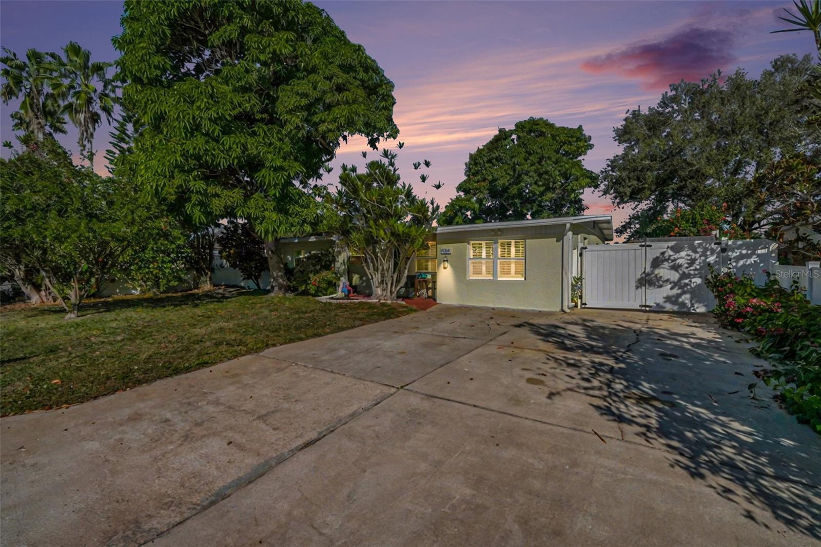 Image 25 of 30 For 206 Harbor Drive