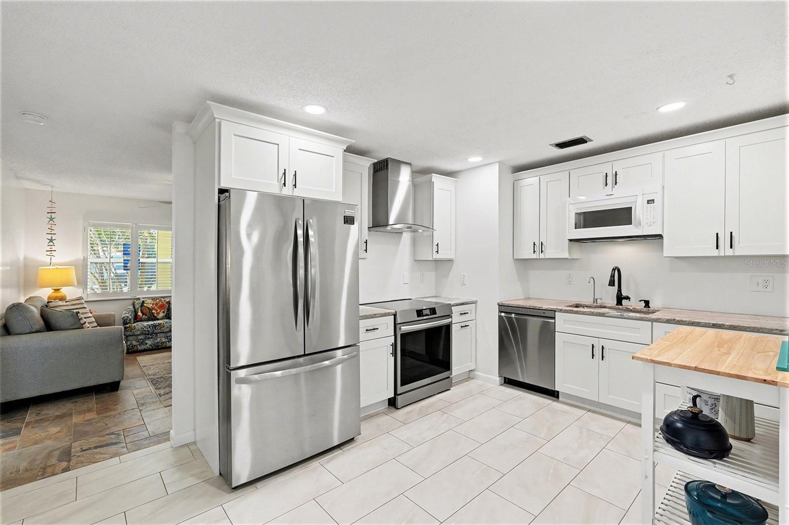 Image 8 of 30 For 206 Harbor Drive