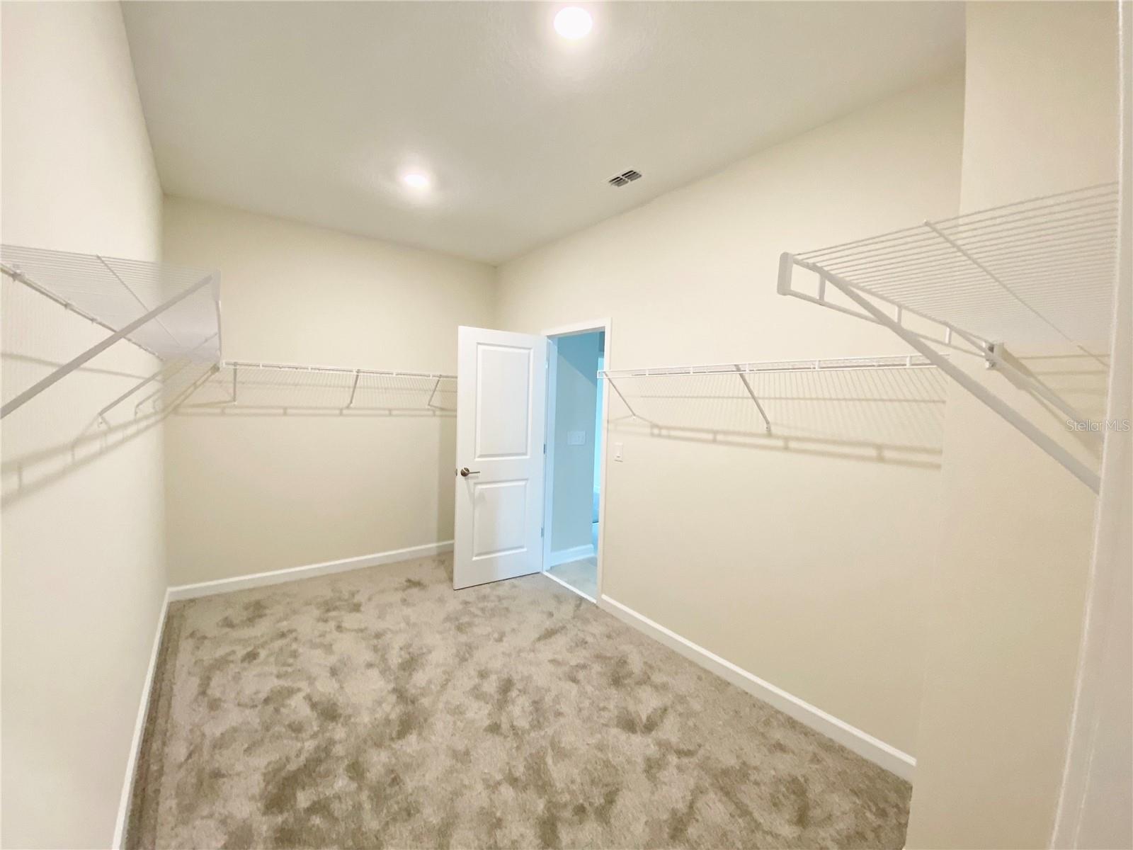 Image 19 of 40 For 2768 Norway Maple Court