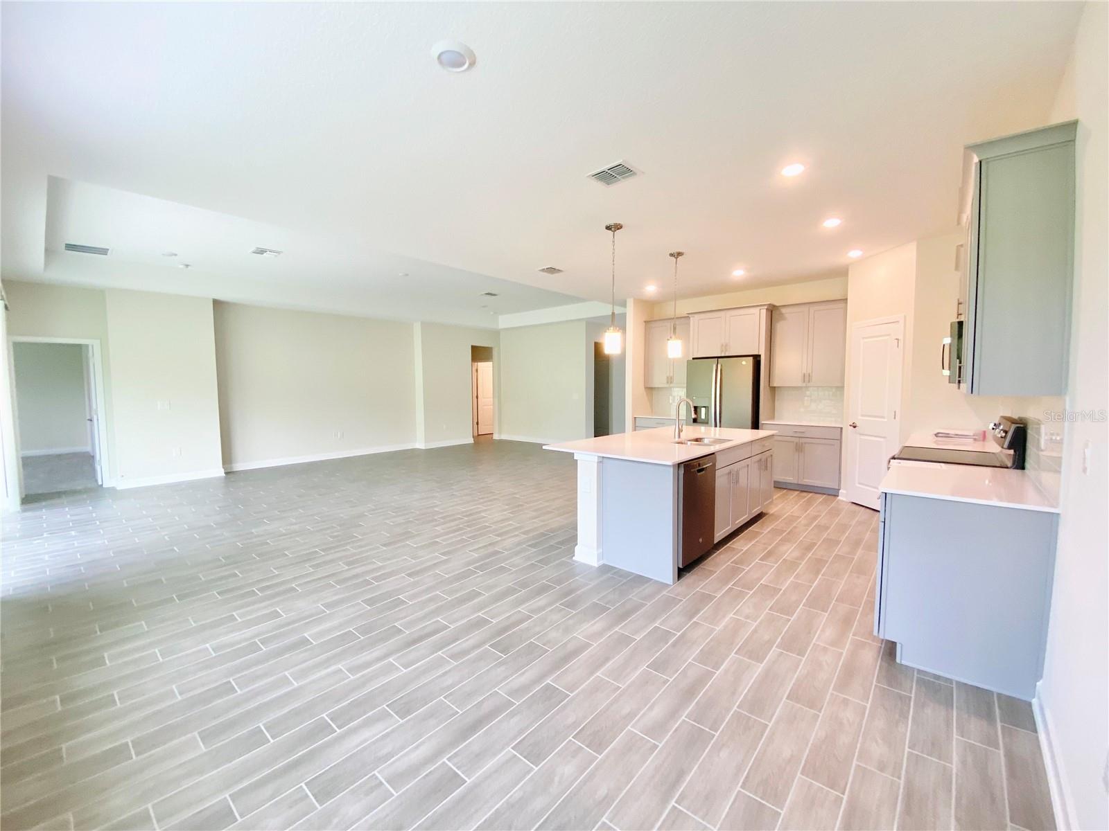 Image 21 of 40 For 2768 Norway Maple Court