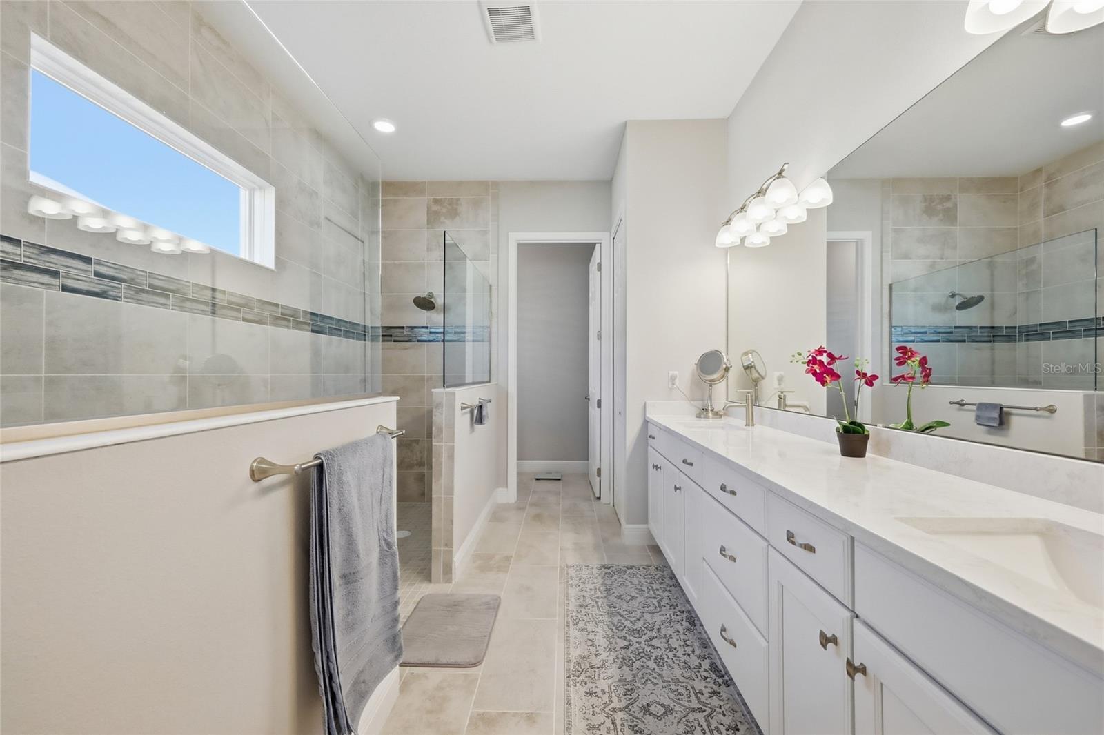 Image 28 of 52 For 2154 Wallingford Loop