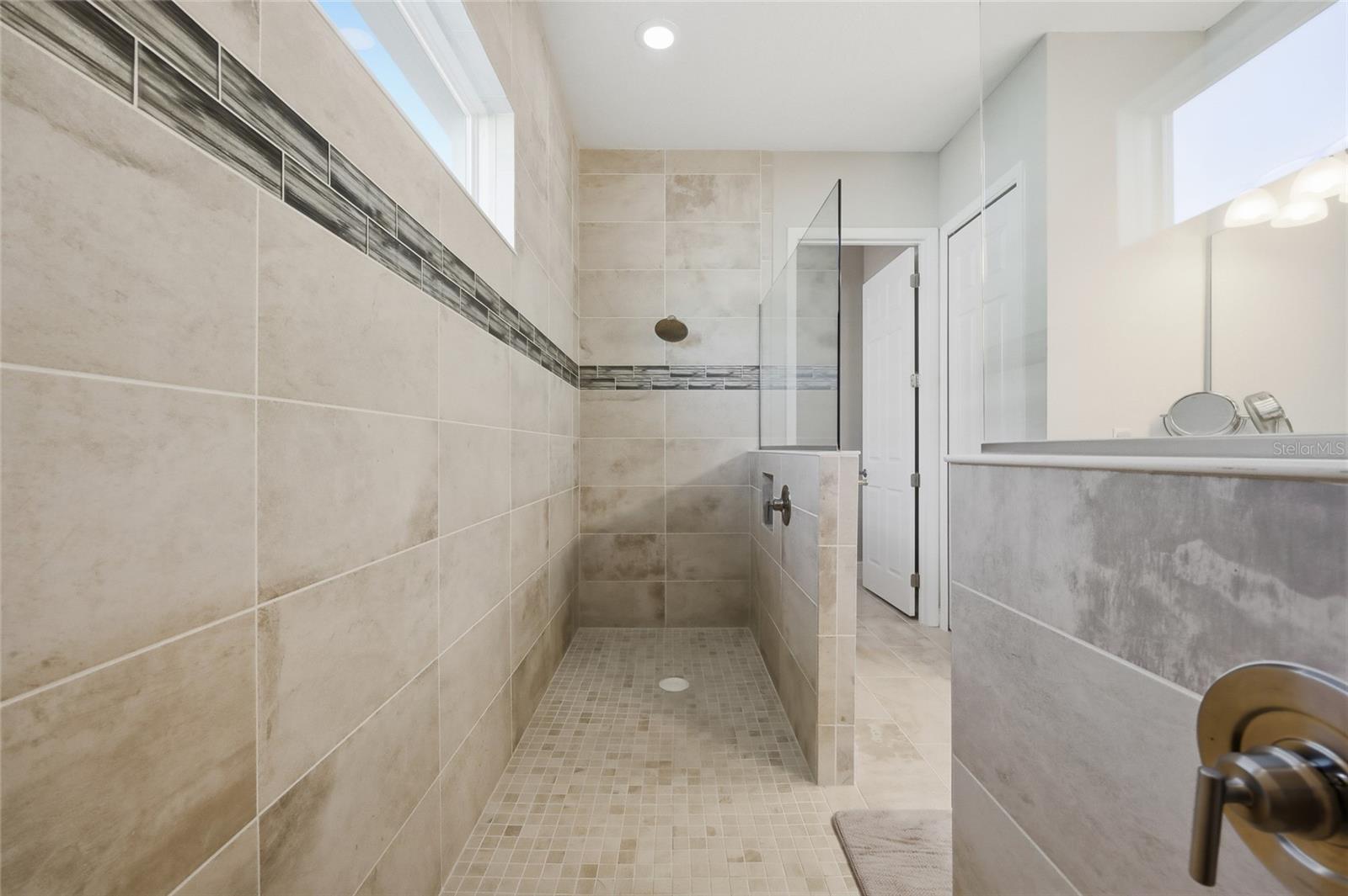 Image 31 of 52 For 2154 Wallingford Loop