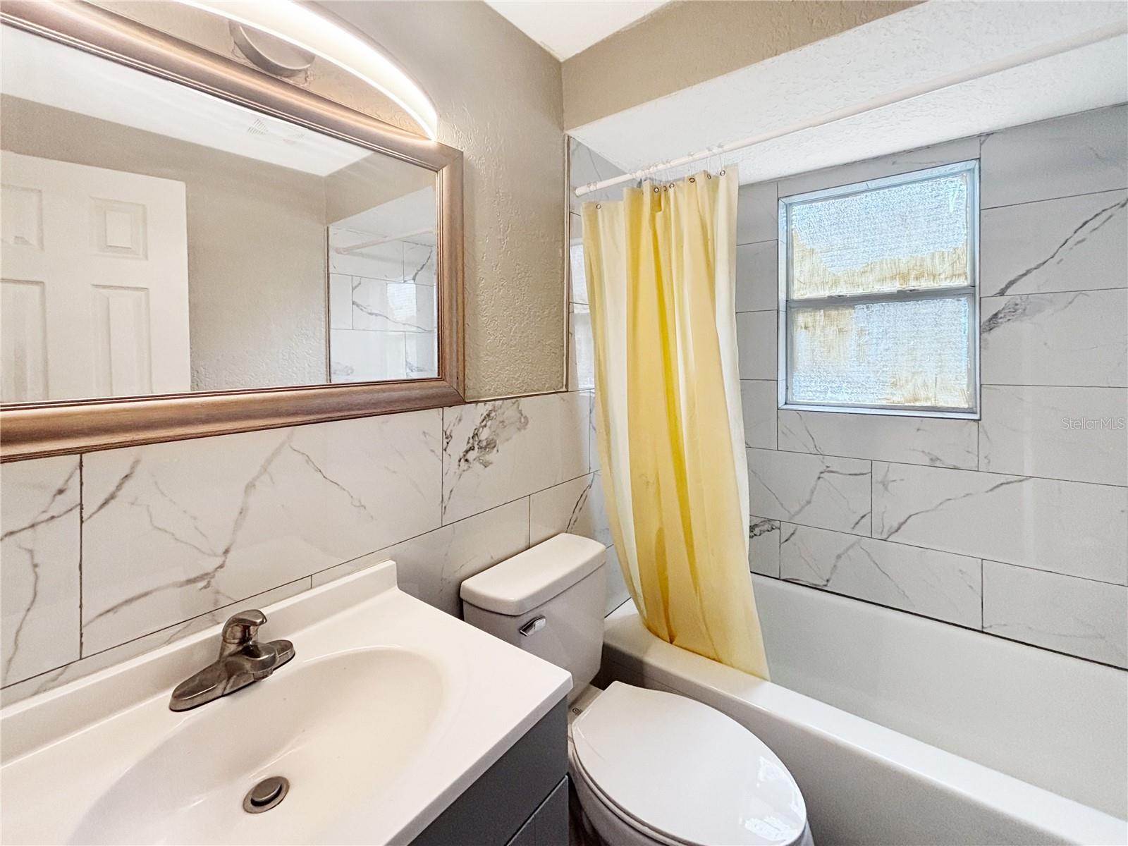 Image 13 of 28 For 122 Drew Avenue