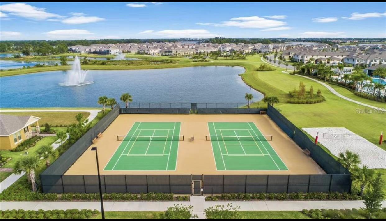 Image 32 of 37 For 16311 Lakelet Alley