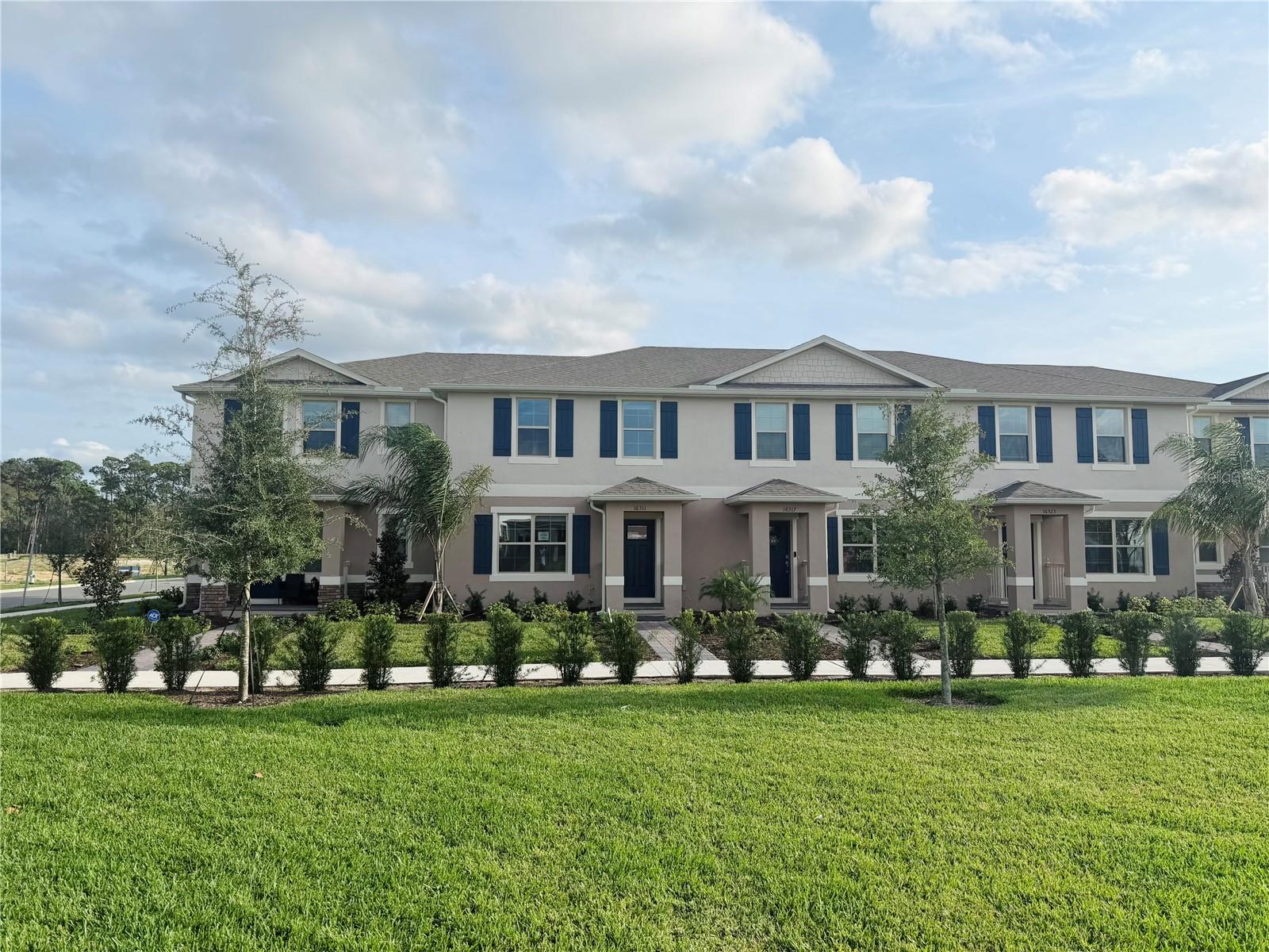 Image 4 of 37 For 16311 Lakelet Alley