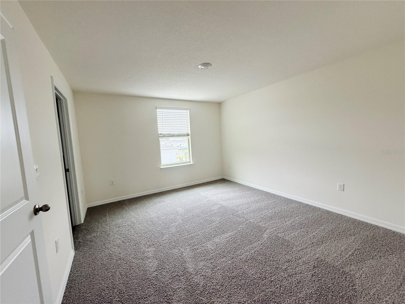 Image 9 of 37 For 16311 Lakelet Alley