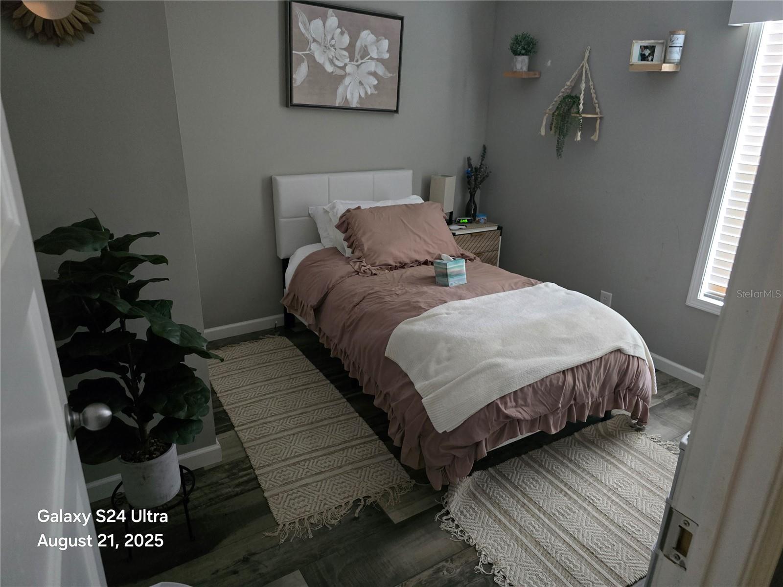 Image 10 of 24 For 2886 Canyon Drive 584