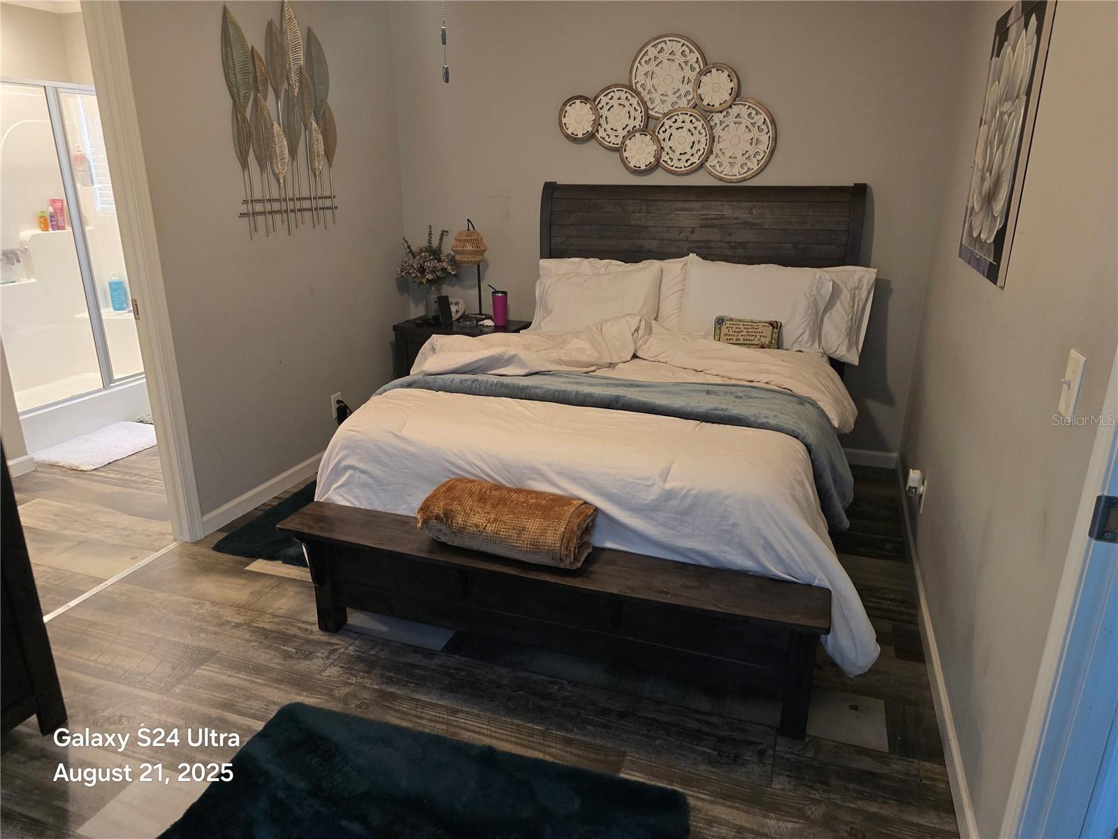 Image 17 of 24 For 2886 Canyon Drive 584