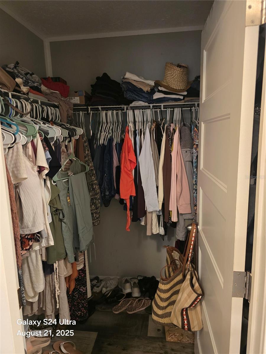 Image 19 of 24 For 2886 Canyon Drive 584