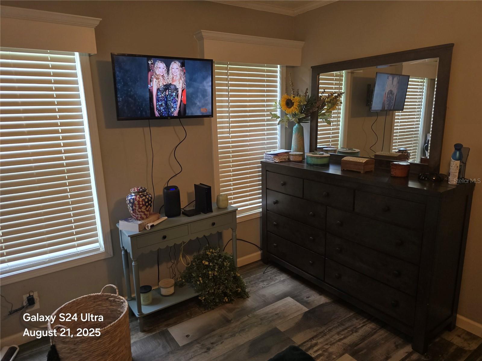 Image 22 of 24 For 2886 Canyon Drive 584