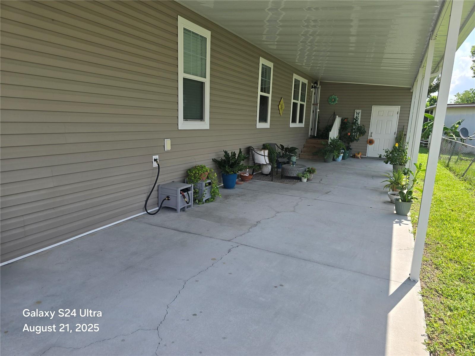 Image 23 of 24 For 2886 Canyon Drive 584