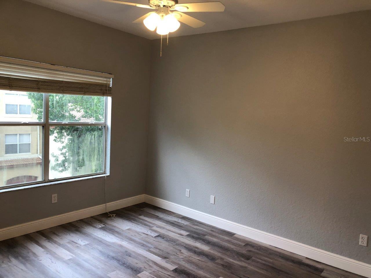 Image 8 of 28 For 831 Camargo Way 302