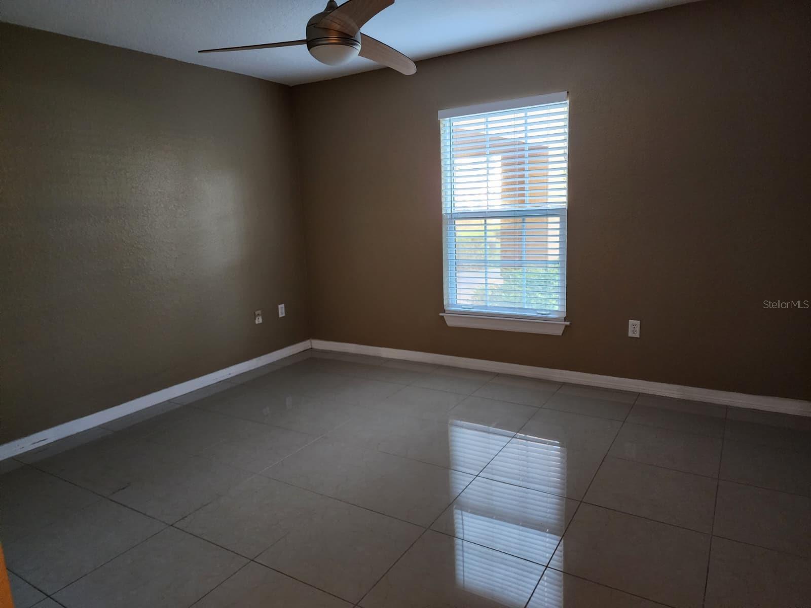 Image 14 of 17 For 5483 Vineland Road 10107