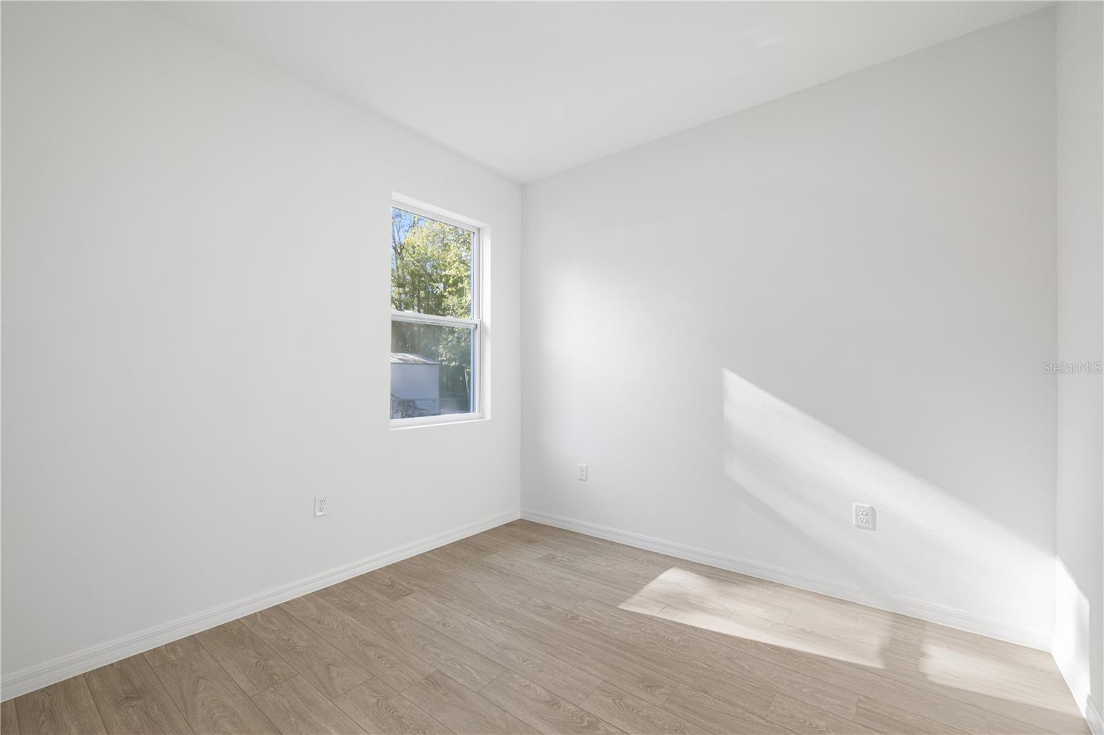 Image 31 of 34 For 1650 Redfin Drive