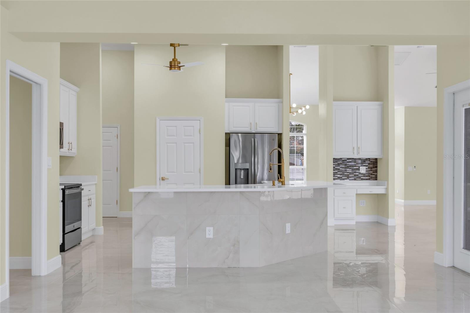 Image 11 of 61 For 11206 Crooked River Ct Court