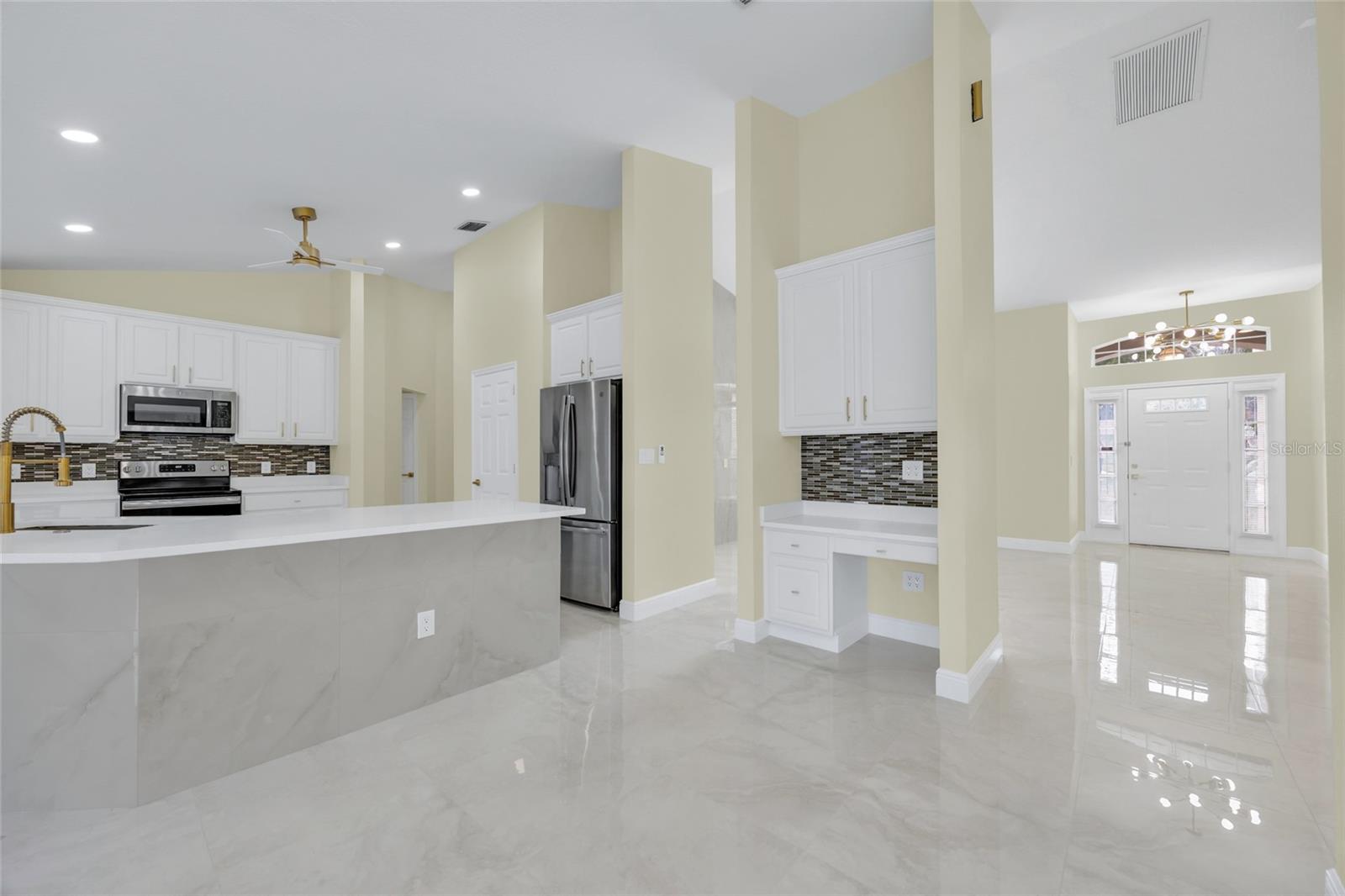 Image 12 of 61 For 11206 Crooked River Ct Court