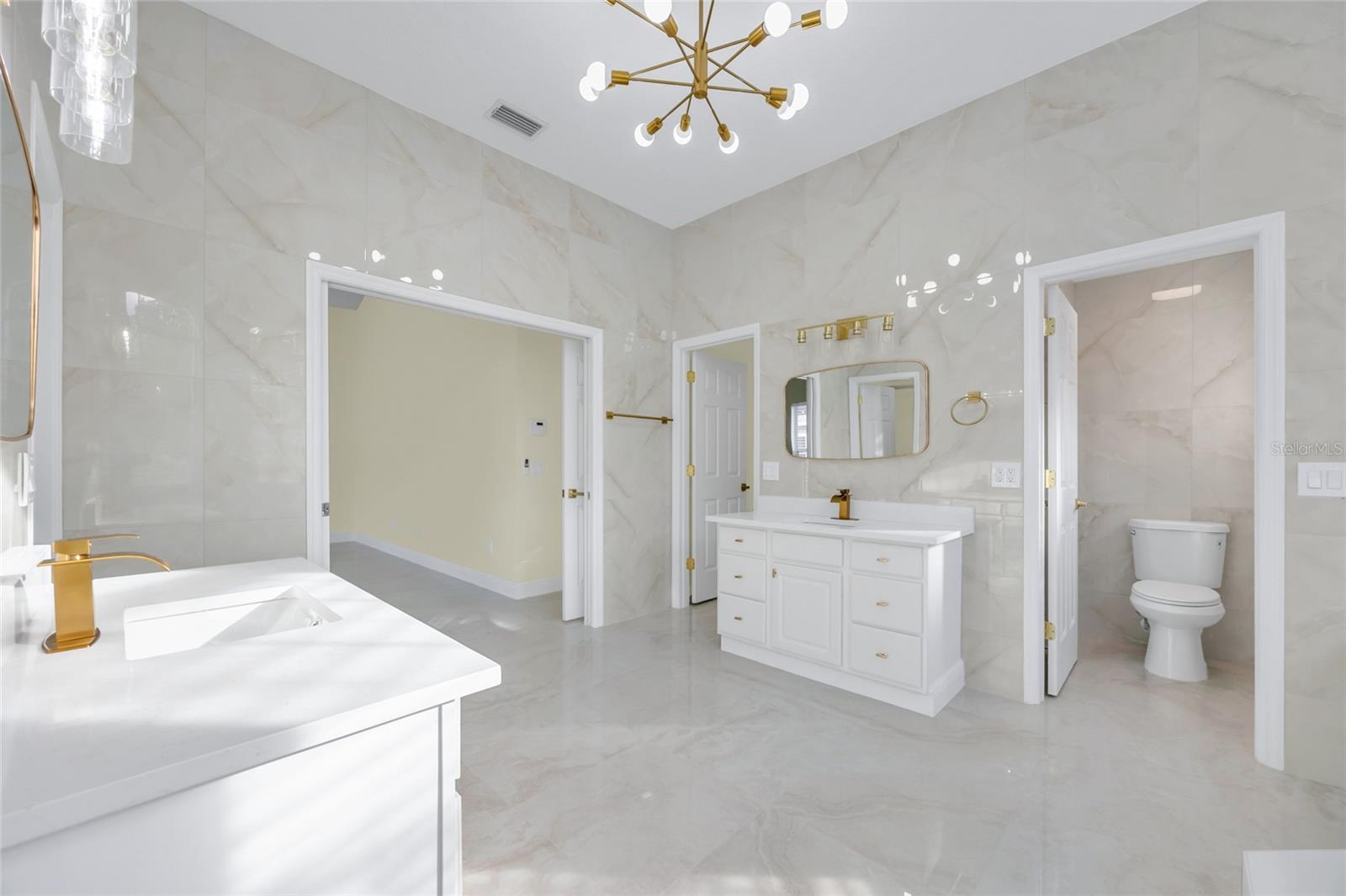 Image 28 of 61 For 11206 Crooked River Ct Court