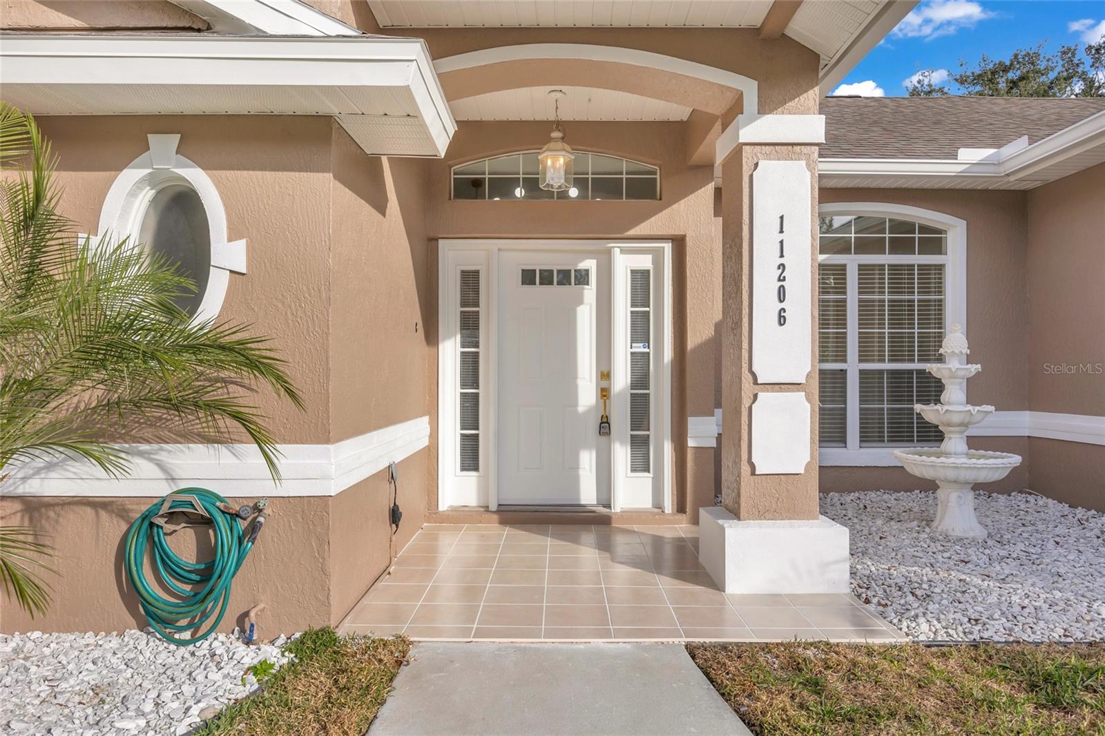 Image 4 of 61 For 11206 Crooked River Ct Court