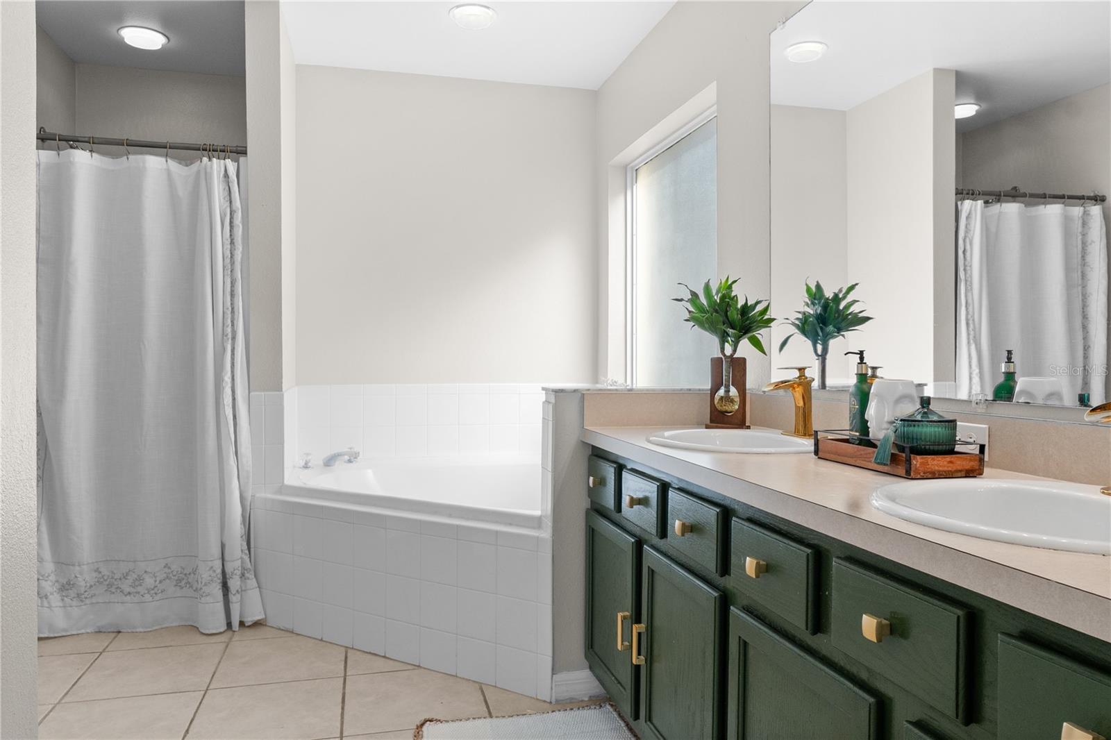 Image 12 of 31 For 440 Langham Drive