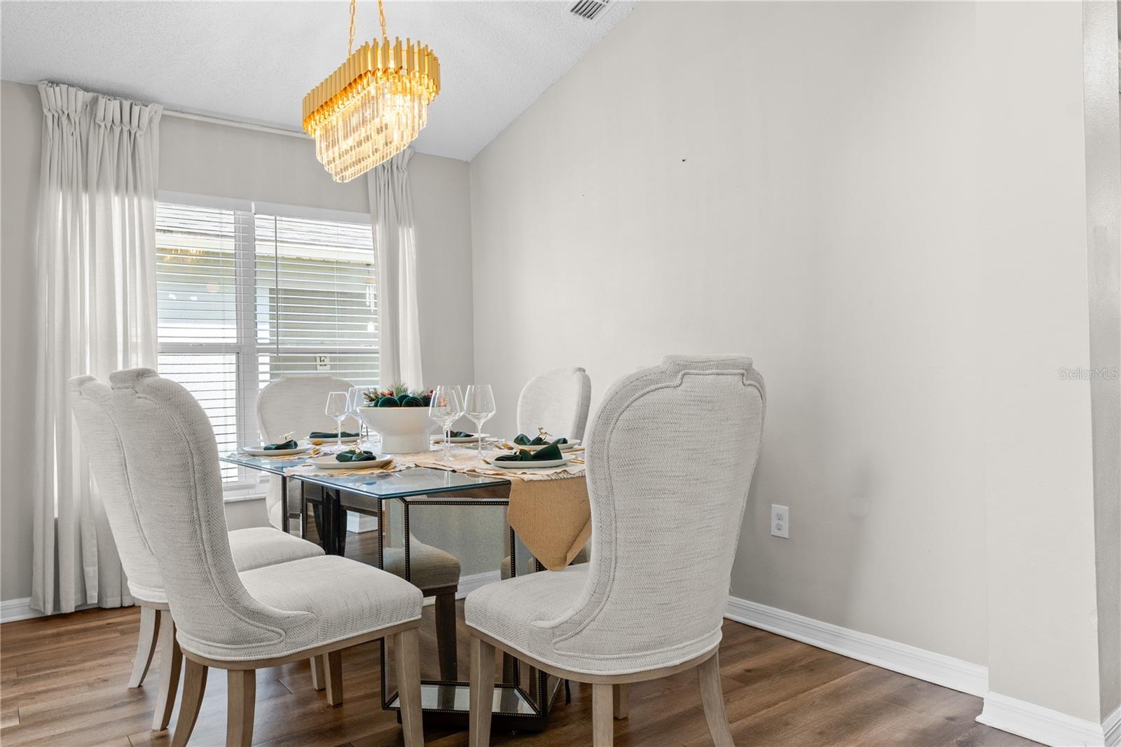 Image 9 of 31 For 440 Langham Drive