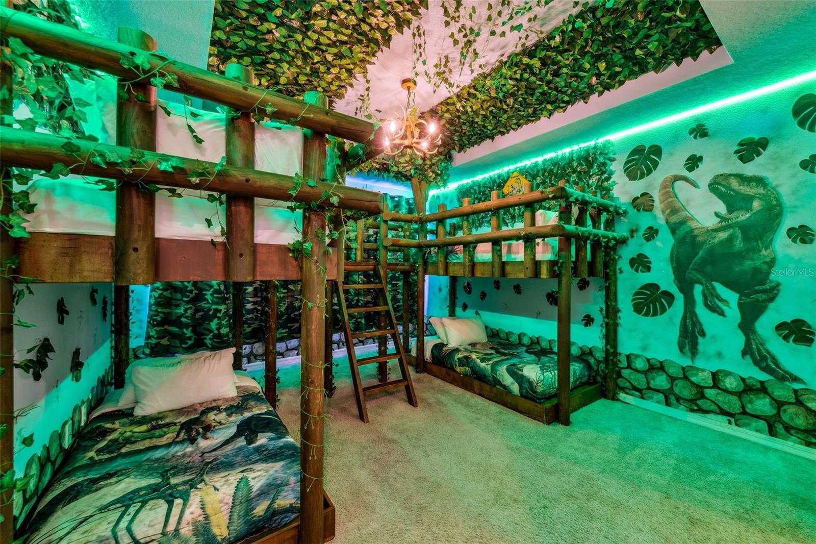 Image 12 of 55 For 8913 Coconut Breeze Drive