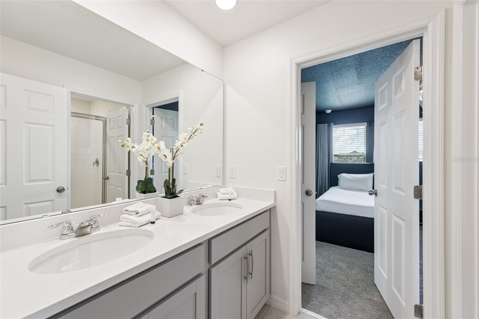 Image 19 of 55 For 8913 Coconut Breeze Drive