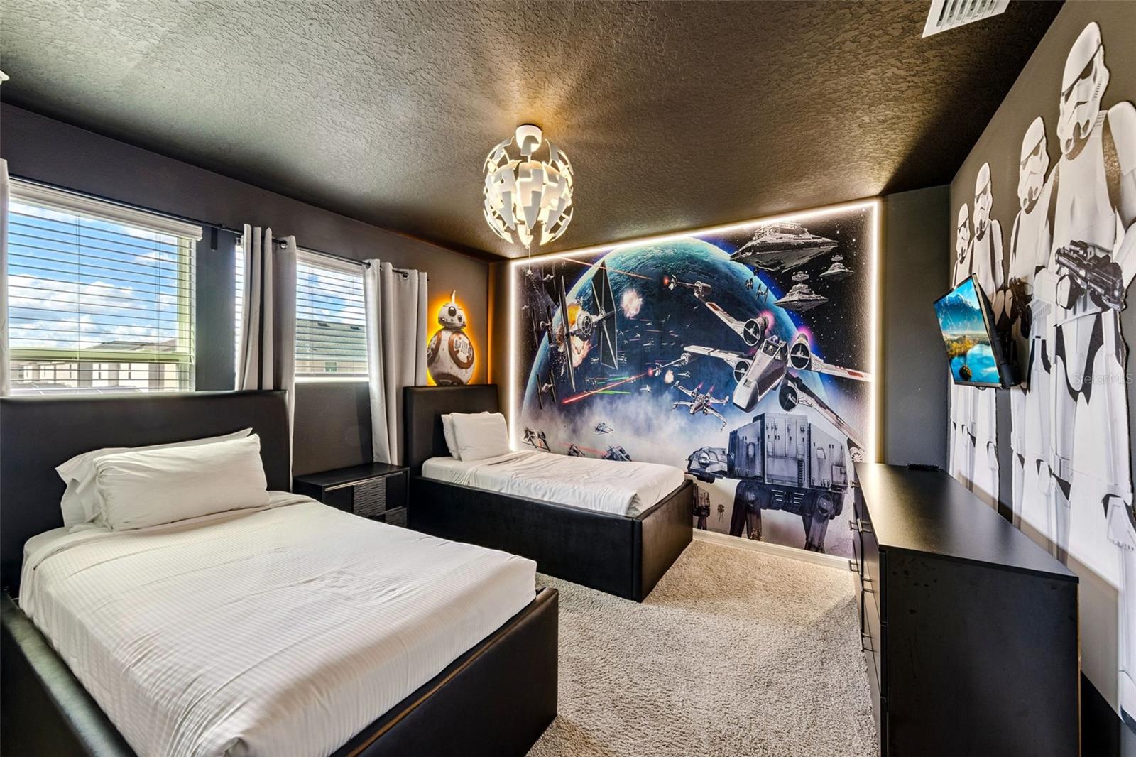 Image 21 of 55 For 8913 Coconut Breeze Drive