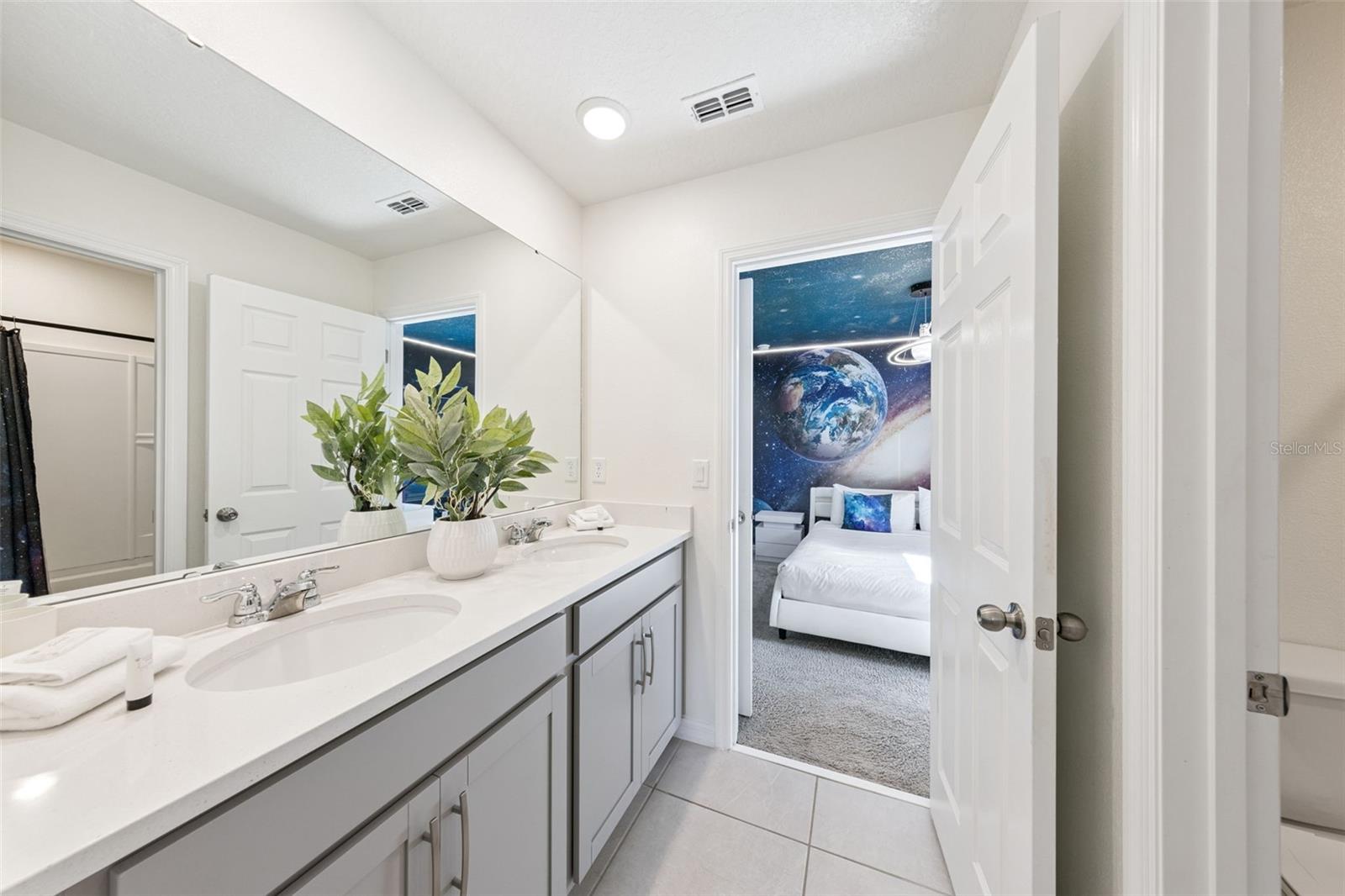 Image 22 of 55 For 8913 Coconut Breeze Drive